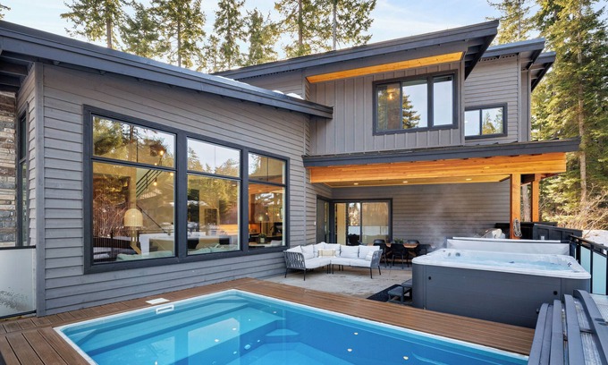 Cle Elum Cabin | Modern Suncadia cabin, private pool, 4 BD, game room. Dog friendly!
