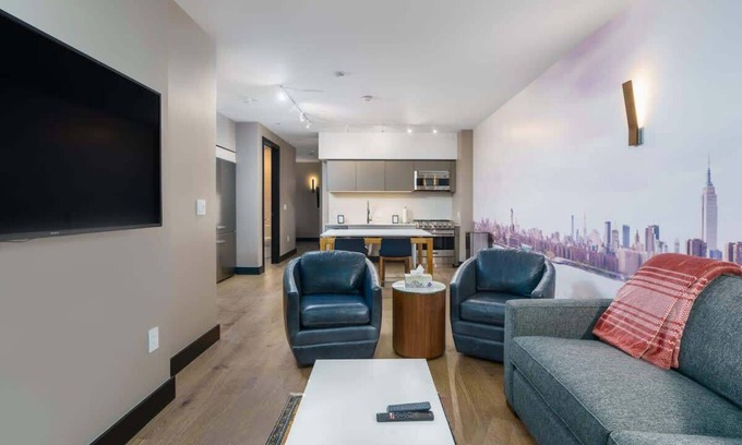 Berkeley Hotel | Modern Tennyson St Flat w/Luxe Finishes & Bedding