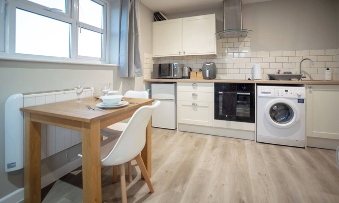 Leominster Apartment | Modern Town Centre Apartment