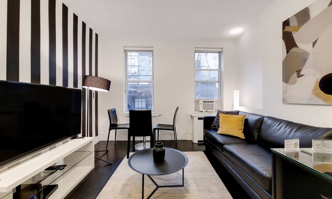 Chelsea Apartment | Modern Two Bedroom in Chelsea/Greenwich Village
