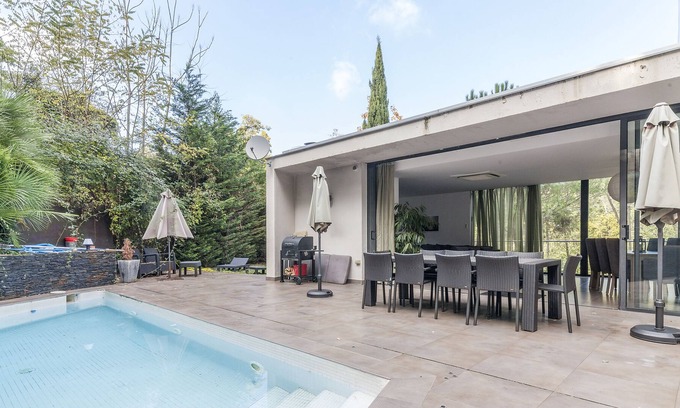 Sant Cugat del Valles House | Modern unique villa in Natural Park close to Barcelona