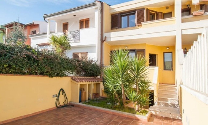 Selargius Villa | Modern Villa v. V. Garden apartment (sleeps 4) 2 Bedrooms. 2 bath.