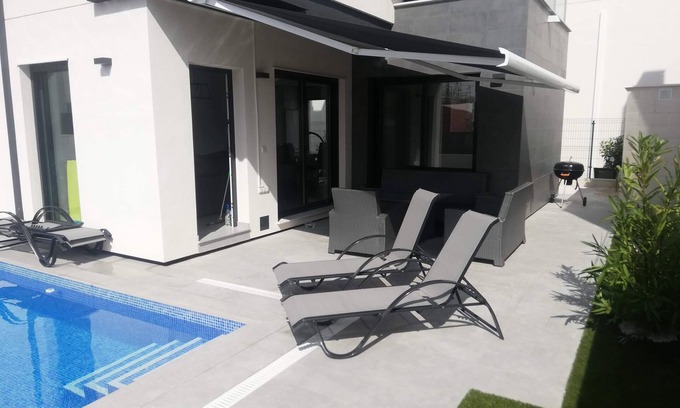 Orihuela Costa Villa | Modern villa with private pool