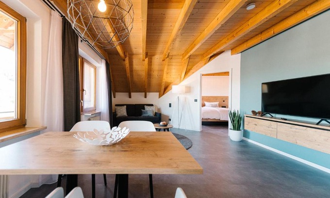 Simonswald Apartment | Moderne 2 Zi.-FeWo BlackForest Art Nähe Freiburg