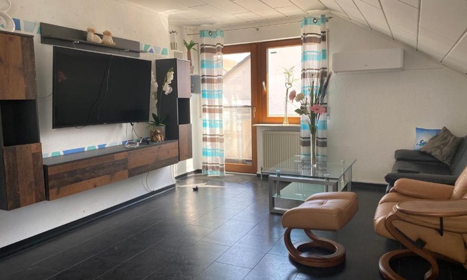 Kirchheim am Neckar Apartment | Moderne Ferienwohnung Neckarschleife mit Klimaanlage