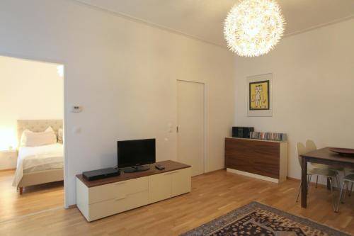 Brigittenau Apartment | Moderne Stadtwohnung mit Balkon