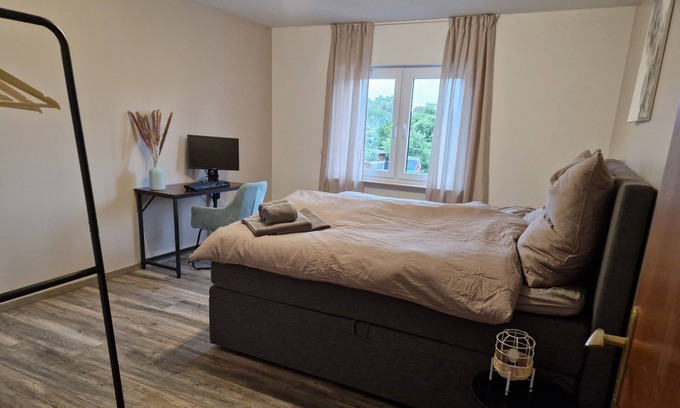 Zulpich Apartment | Moderne Wohnung mit Sauna