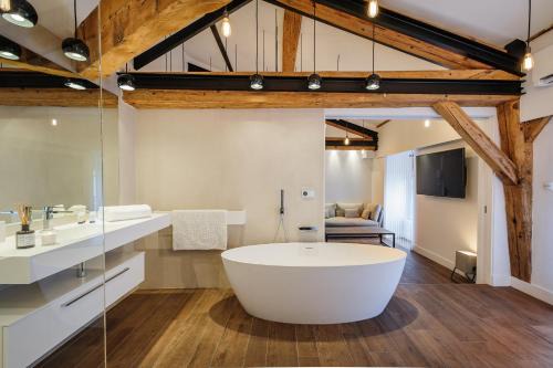 Lyon City Centre Apartment | MOHOM - Berges du Rhône