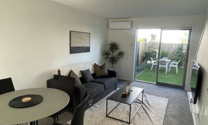 Upper Riccarton House | Mohua Lane Urban Paradise