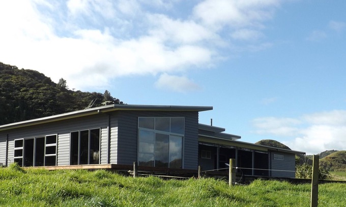 Mokau House | Mokau Holiday Home