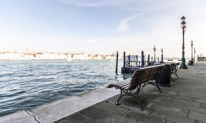 Molina Apartment | Molino Stucky Apartment Wi-Fi R&R
