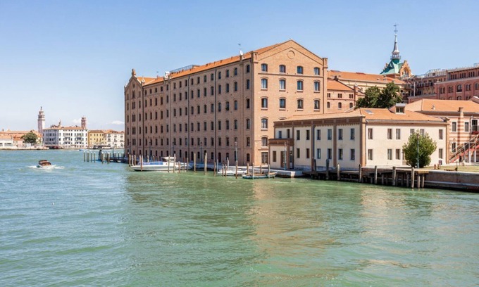 Molina Apartment | Molino Stucky Residence Caorlina Suite