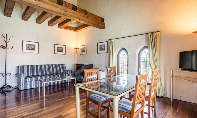 Molina Apartment | Molino Stucky Residence Tartana Suite