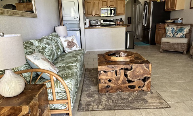 Ualapue Condo | Molokai Condo 2 Bedroom Sleeps 6