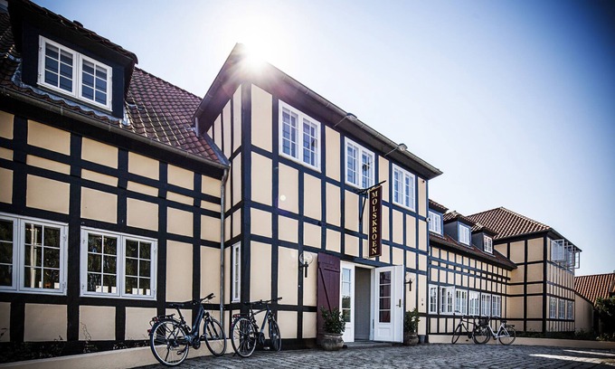 Lyngsbæk Strand Hotel | Molskroen