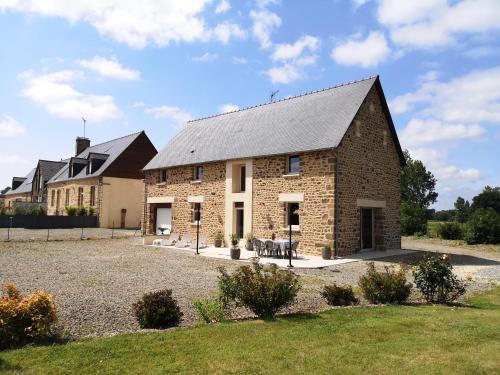 Saint-Ellier-du-Maine House | Mon Pré Vert