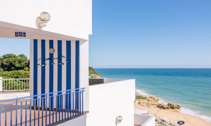 Oura Apartment | Monicca Collection Suites and Residences