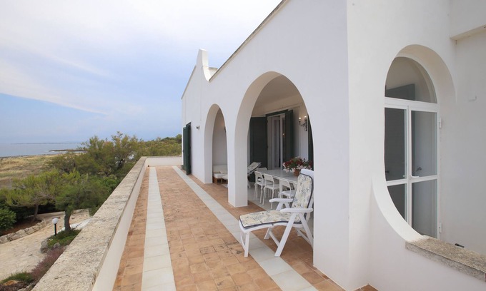 L'Assunta House | MONOPOLI- C. from SANTO STEFANO-Romantic house 50 meters from the sea