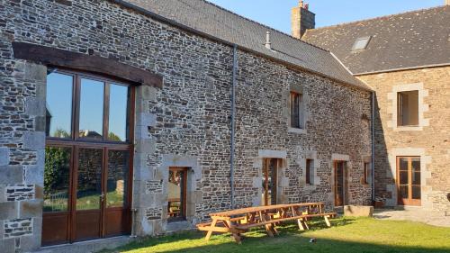 Sougeal House | Mont Kepoli
