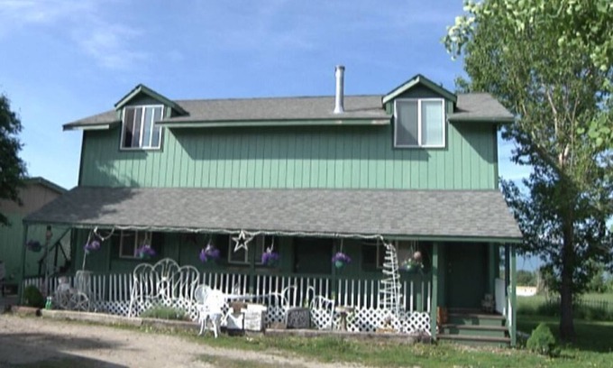 Florence Apartment | Montana Mountain Majesty BnB nDiscounts for longer stay NEW