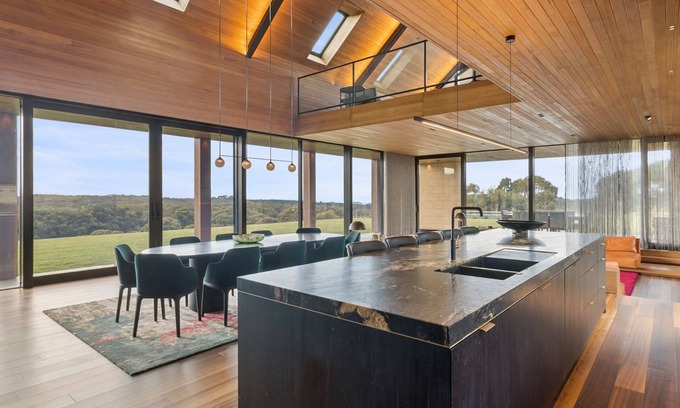Flinders House | Montana Ranch be amazed at the space