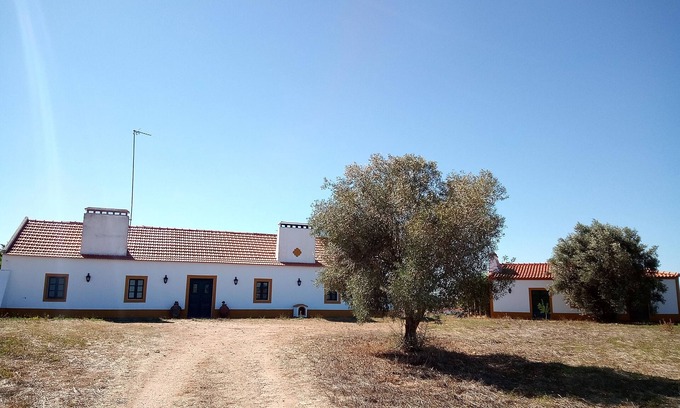 Lavre House | Monte Alentejano for 8 people!Ideal for children!We accept animals!