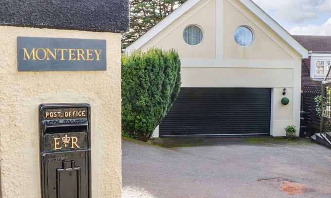 Torquay Cottage | MONTEREY MEWS, family friendly, character holiday cottage in Torquay