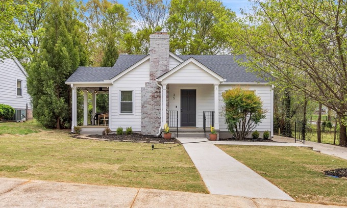 Greenville House | Monthly 2BR, Firepit, Fenced Yard, Workspace