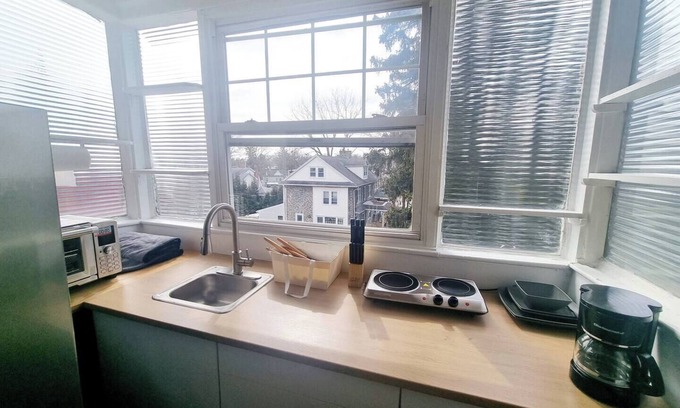 Elkins Park Apartment | Monthly Discount ! Charming and well-appointed studio apartment featuring an open layout, cozy living space, modern kitchen, and a clean, private bathroom—perfect for comfortable, convenient living.