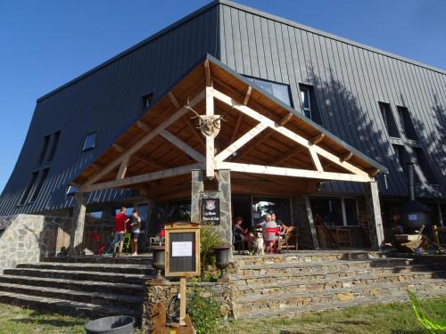 Cubieres Hotel | MONTLO RELAIS DES CERFS