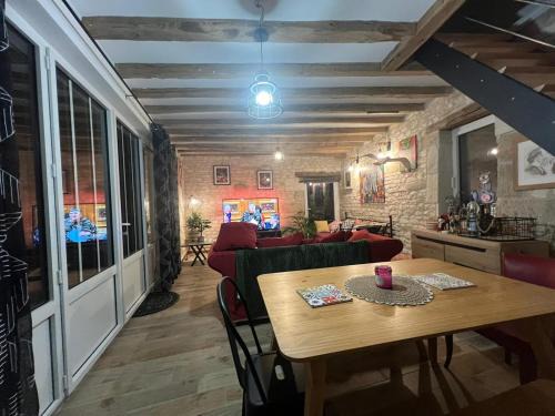 Courchamps House | Moonlight cottage france