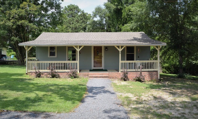 Old Town House | Moonshine Cottage - Time to GOLF!