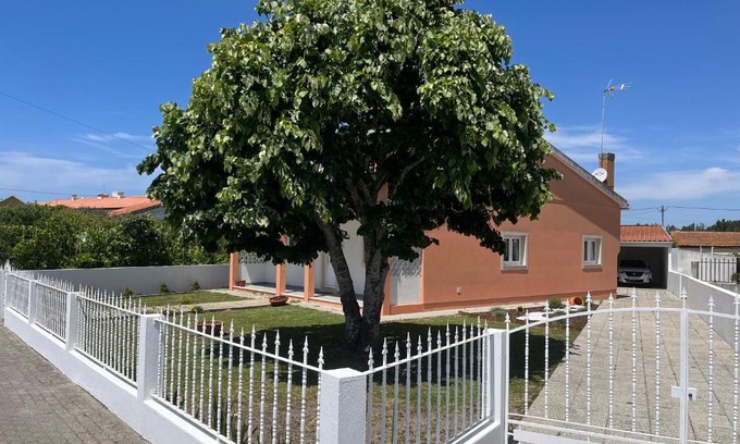 Tocha House | Moradia alegre no centro da Vila da Tocha.