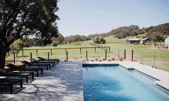 Berry House | Moraea Farm, Berry - by Linnaeus Collection