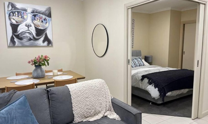 Melbourne Central Business District Apartment | Morgan Place - Central Melbourne CBD Apartment on Flinders Lane Late Check-Out, Complimentary Welcome Hamper