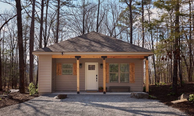 Heber Springs Cabin | Morgan's at the Little Red - Double Queen Cabin 1