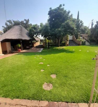 Hartswater House | morning sun guesthouse