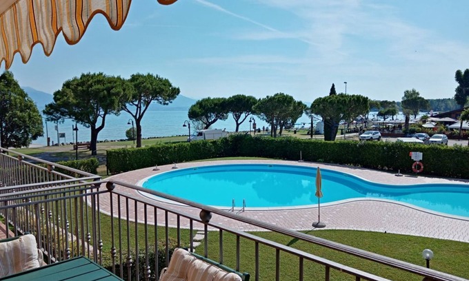 Lugana Apartment | Mosaics Sunrise - lake view with pool and WiFi