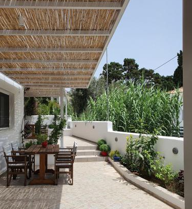 Mpatsi Apartment | Moscha Studios
