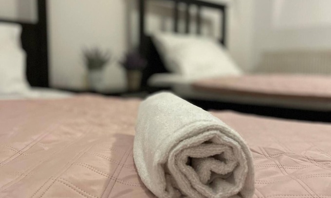 Bucharest Apartment | MossApartments 6 Rooms Retreat near City Center