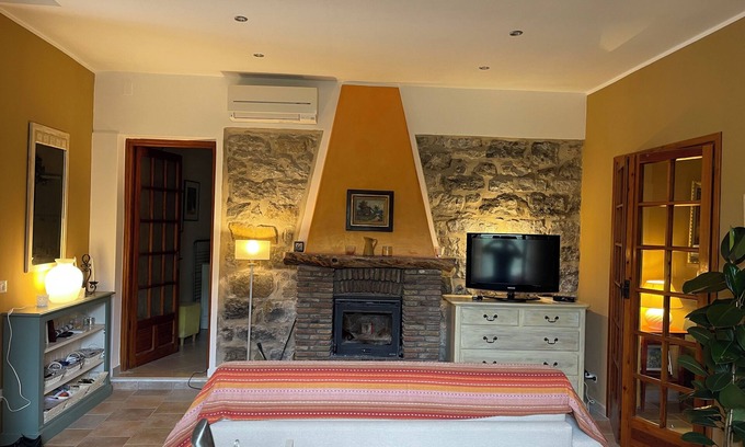 Apricale House | Most Beautiful Italian medieval village- quiet charming apartment/house