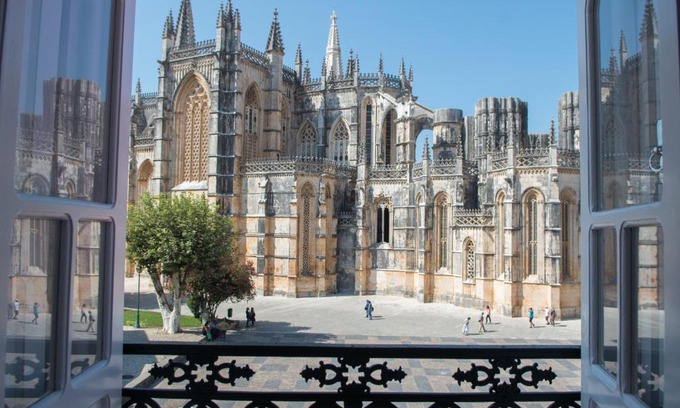 Batalha Apartment | Mosteiro View