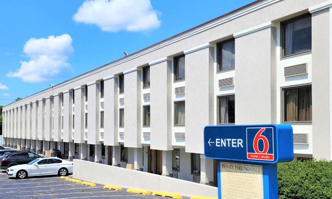 Catonsville Hotel | Motel 6 Catonsville MD Baltimore West