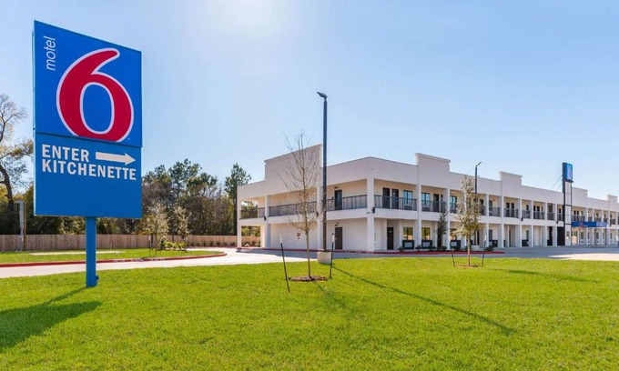 Channelview Hotel | Motel 6-Channelview, TX