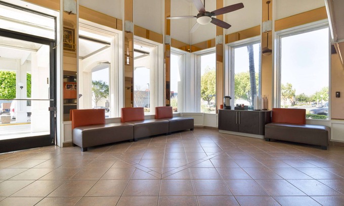 Claremont Hotel | Motel 6 Claremont, CA