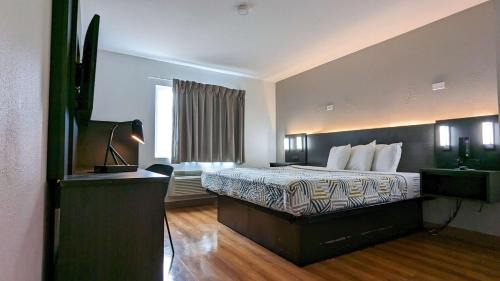 Framingham Hotel | Motel 6-Framingham, MA - Boston West