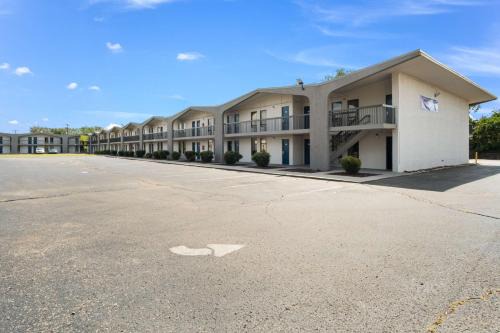 Lexington Hotel | Motel 6-Lexington, KY - Airport