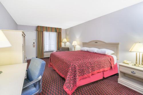 Pittsburg Hotel | Motel 6-London, KY