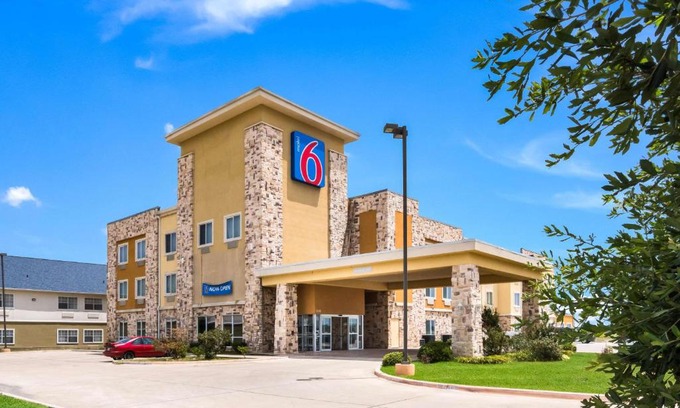 Mineral Wells Hotel | Motel 6-Mineral Wells, TX