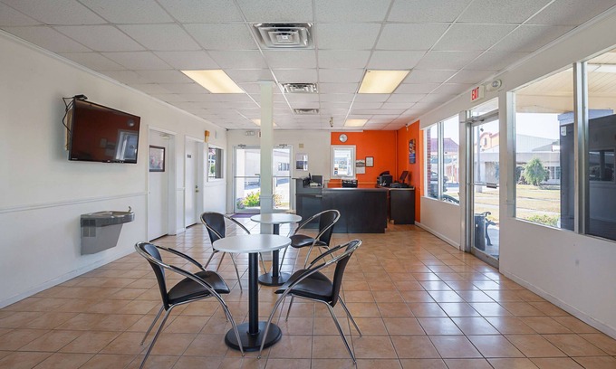 Tifton Hotel | Motel 6 Tifton, GA